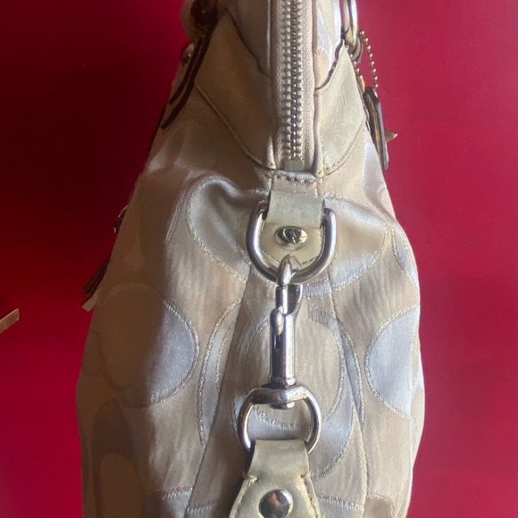 Gold🤩Coach Poppy Signature Gorgeous Gold leather/canvas Lurex Highlight Bag NWOT - Picture 6 of 17